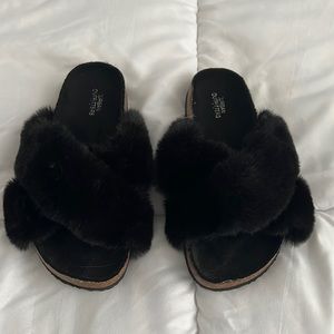 Faux Fur Urban Outfitters sandals